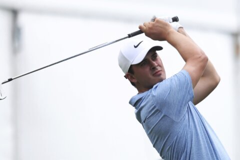 Davis Thompson takes 2-shot lead into the final round of the low-scoring John Deere Classic