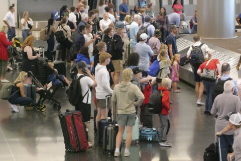 Air travel is getting worse. That’s what passengers are telling the US government