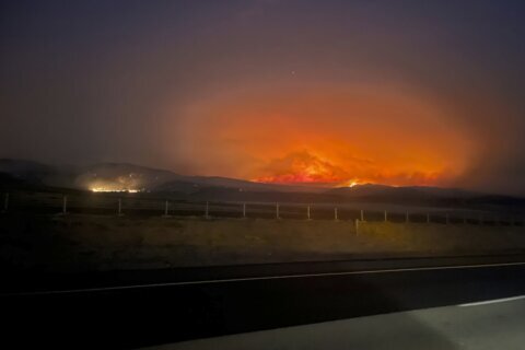 Oregon fire is the largest burning in the US. A storm with lightning and high winds exacerbates it