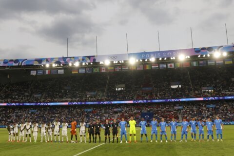 Israel’s national anthem loudly jeered before Olympic soccer match against Mali