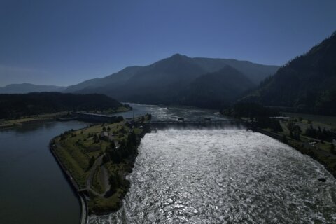 US would keep more hydropower under agreement with Canada on treaty governing Columbia River