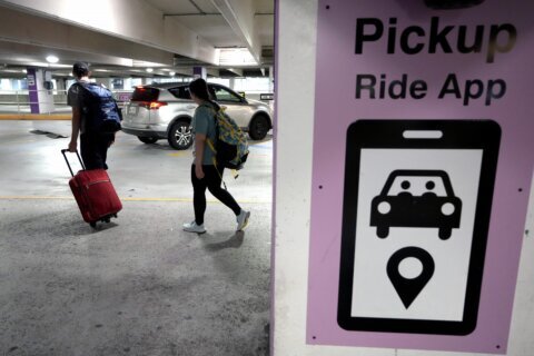 Massachusetts ballot question would give Uber and Lyft drivers right to form a union