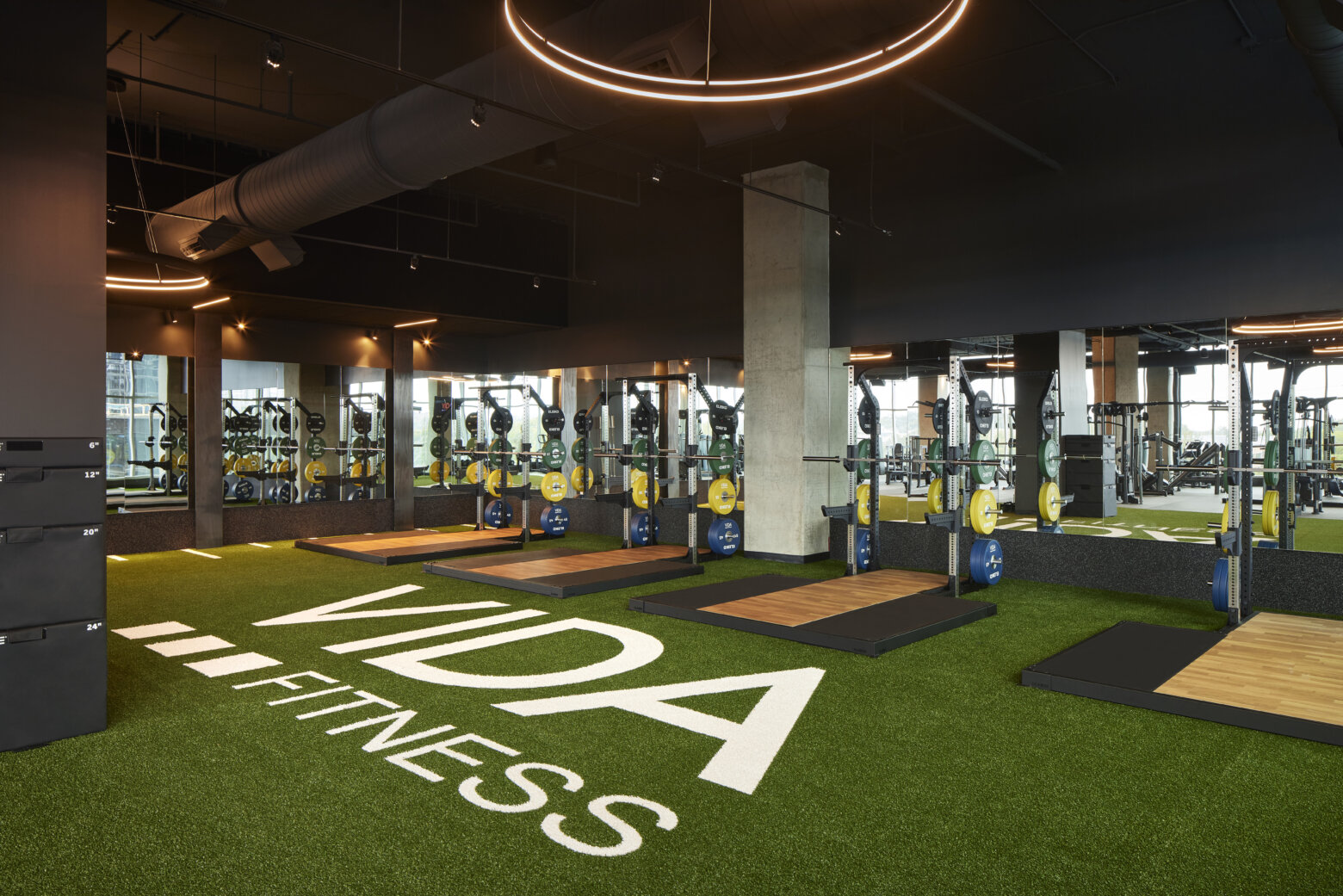 Vida Fitness holds grand opening for Reston Station club