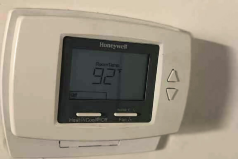 'It’s getting out of hand': Fairfax Co. apartment building without AC amid heat wave
