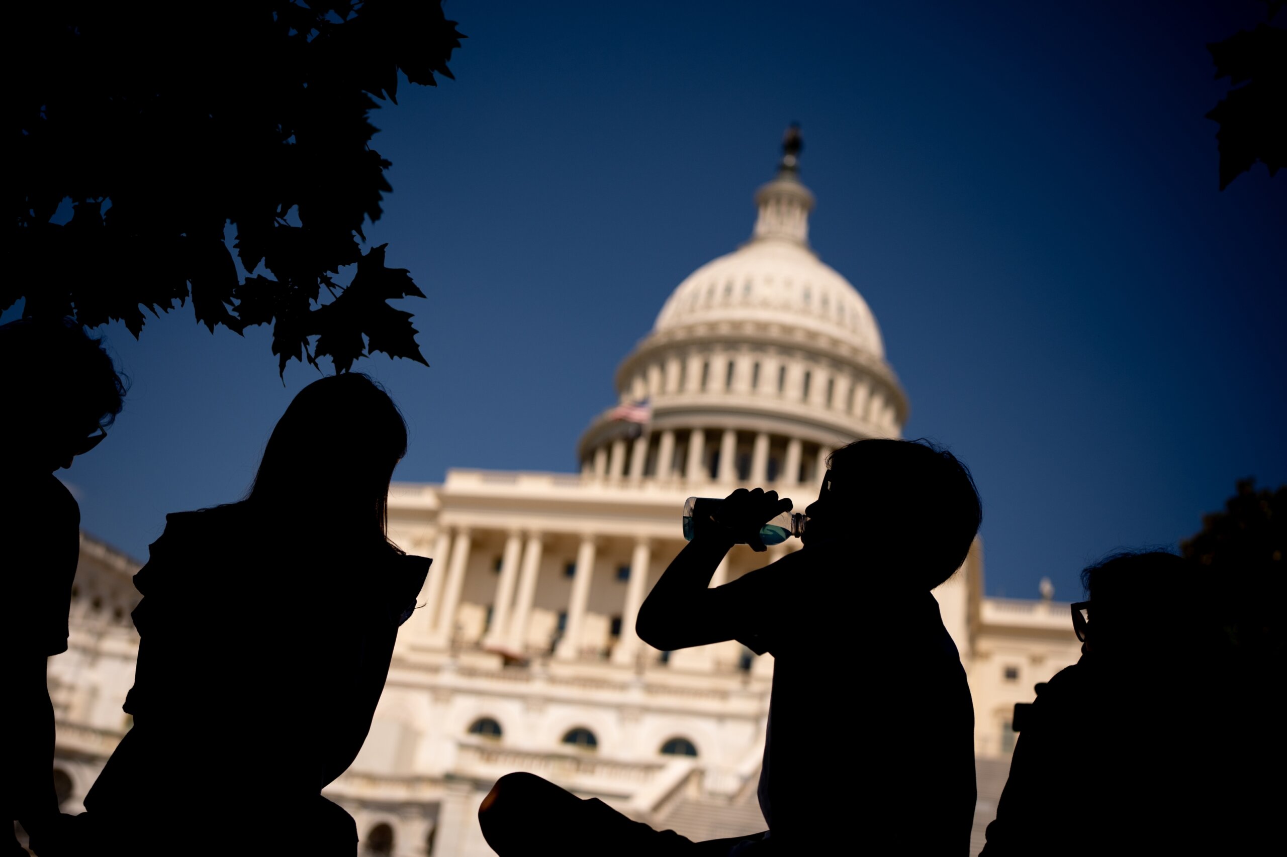 DC area heats up, then cools fast as storms move in Wednesday