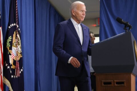Biden dice que EEUU no debe ir por el camino de la violencia política en su tercer discurso