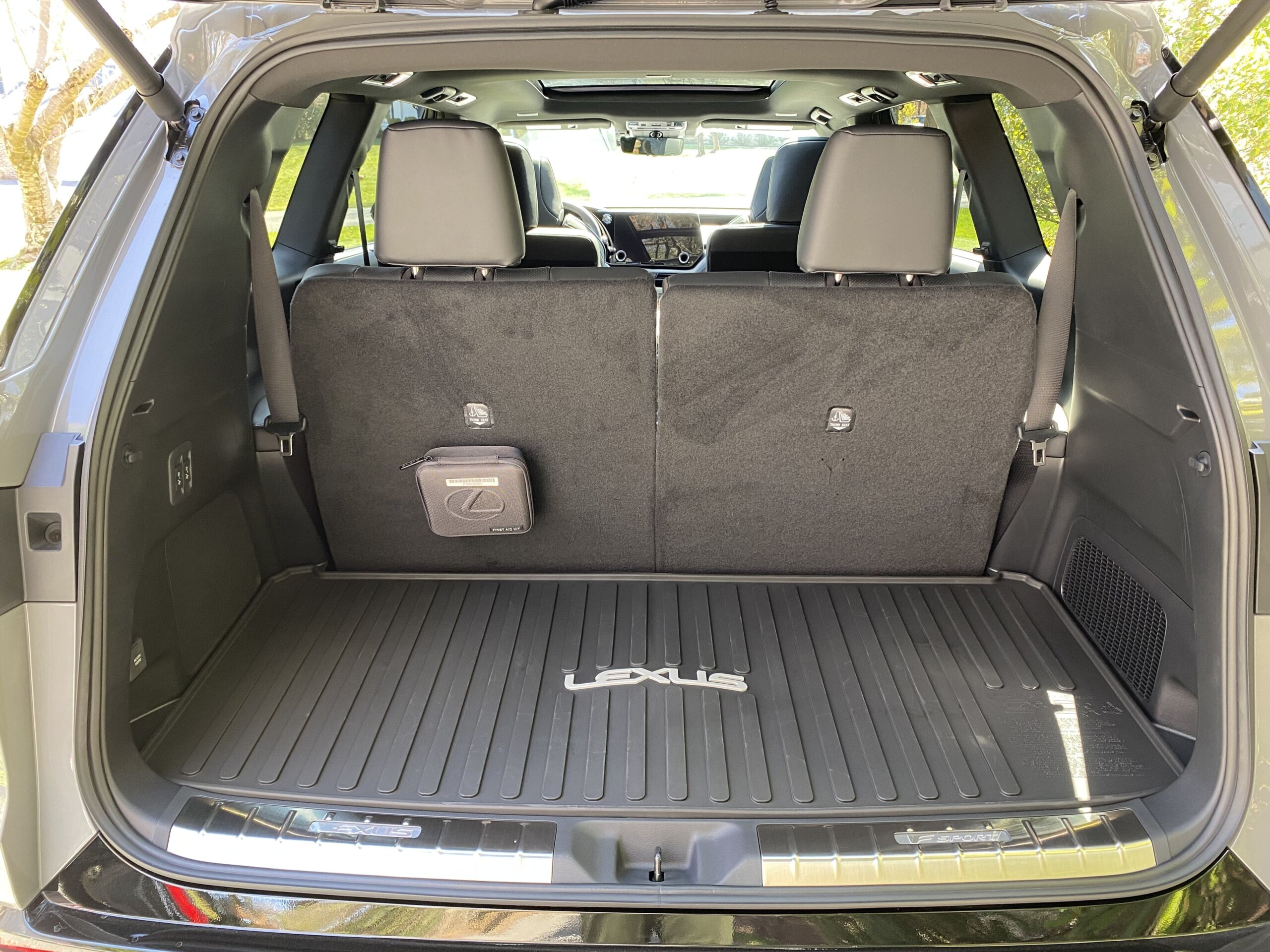 Car Review: Lexus offers a dedicated kid-hauler in the new TX - WTOP News