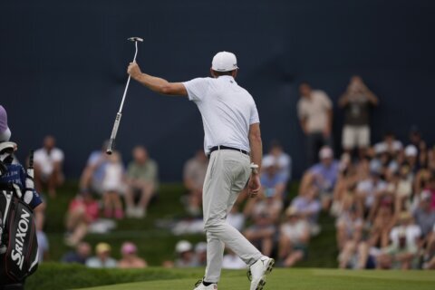 Keegan Bradley takes a 1-shot lead over Adam Scott at BMW Championship