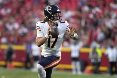 Bagent leads Chicago to 34-21 preseason win over Chiefs; Bears' Coleman taken away on a stretcher