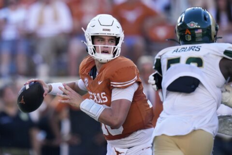 Arch Manning throws 1st career TD pass in Longhorns’ rout of Colorado State