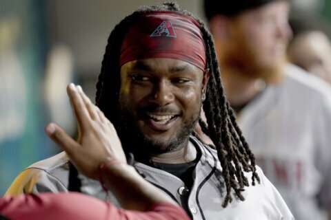 Newcomer Josh Bell, Ketel Marte each homer twice, Diamondbacks outlast Pirates 9-8