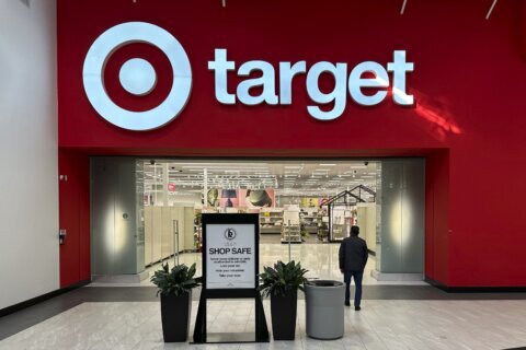 A tale of two retailers: Target reverses sales slump while Macy's reports another quarterly decline