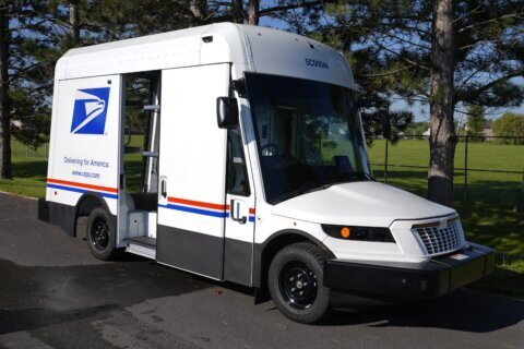 USPS' long-awaited new mail truck makes its debut to rave reviews from carriers