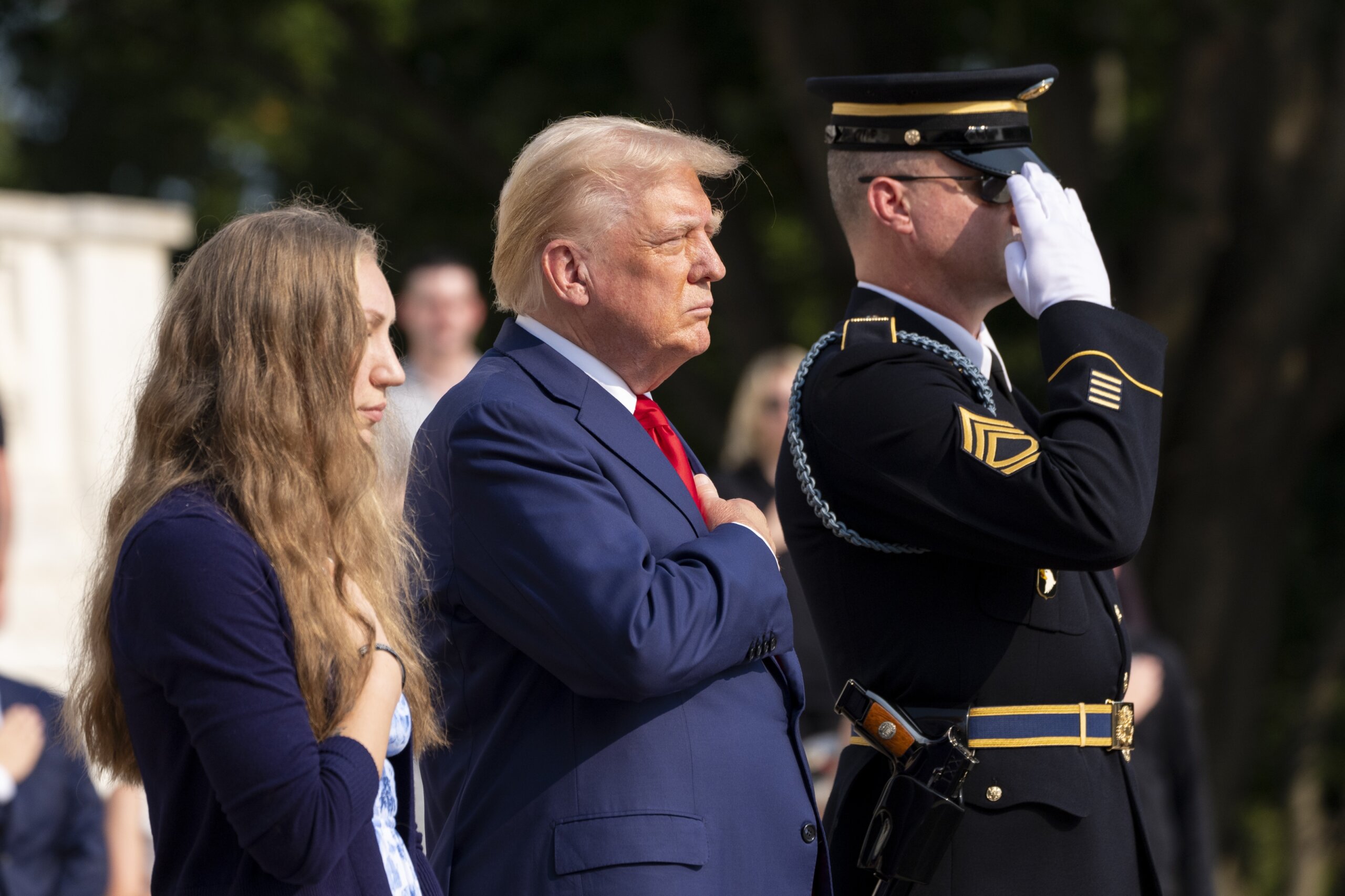Trump issues statement from Gold Star families defending Arlington Cemetery visit and ripping Harris – WTOP News