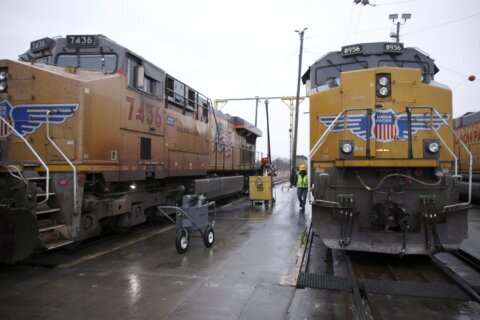 Union Pacific hasn't yet lived up to deal to give all its engineers predictable schedules