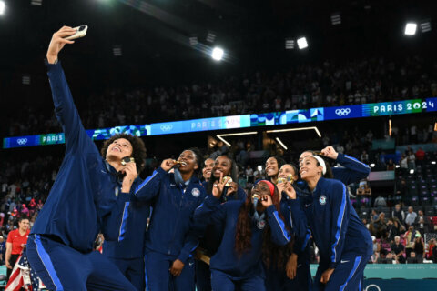 US ties China in Paris Olympics gold medal count after Americans’ nail-biting women’s hoops win