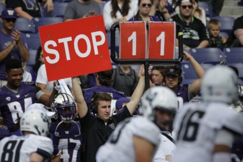 'Seismic' or 'absolutely horrible'? Helmet communication in major college football is here