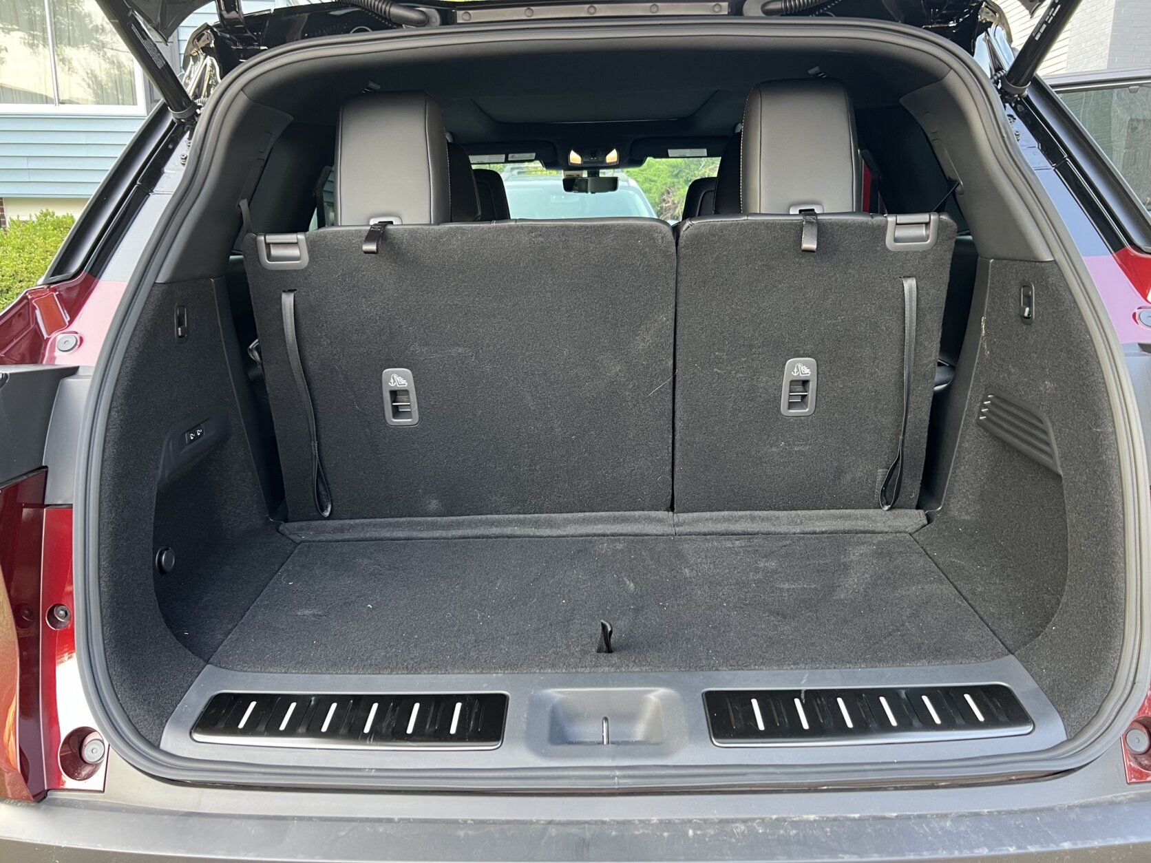 Cargo area of the 2024 Infiniti QX60