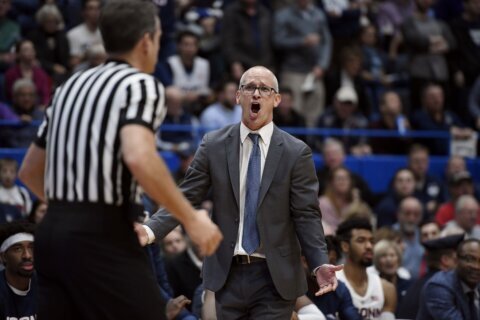 Maui Invitational returns to the island a year after wildfires. UConn highlights the field