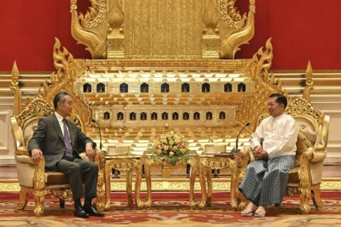 China’s foreign minister meets with Myanmar’s military boss as civil war strains their relations