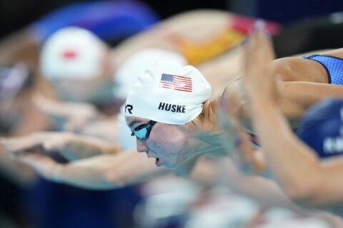 American women break world record and win gold in  the 4×100-meter medley relay in last swimming race of Paris Olympics