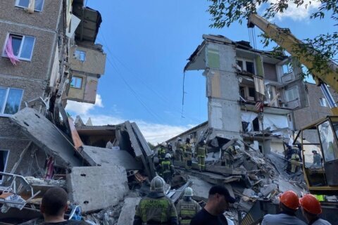 At least 4 dead in apartment block collapse following gas explosion in Russia’s Ural Mountains