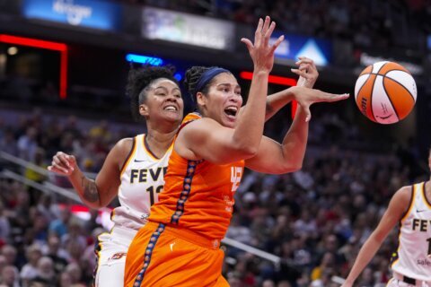 Caitlin Clark sets WNBA rookie record for 3s as Fever beat Sun and snap 11-game skid in series