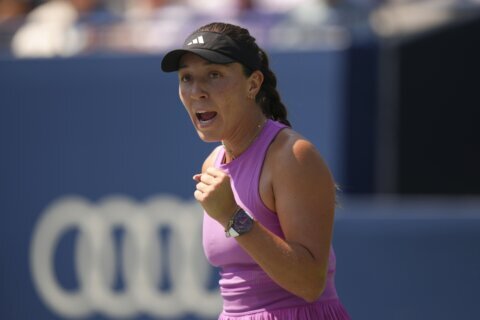 Top-seeded Coco Gauff tumbles out of National Bank Open, falling 6-4, 6-1 to Diana Shnaider