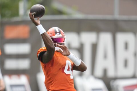 Browns QB Deshaun Watson sits out preseason finale after dealing with sore arm earlier in week