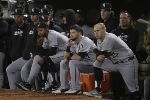 White Sox lose 21st straight game, tying AL record set by 1988 Baltimore Orioles, falling 5-1 to A’s