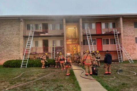 Firefighter hurt, 15 without a home in Silver Spring apartment fire