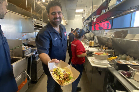 How an unexpectedly popular Va. taco spot is giving back to Latin America