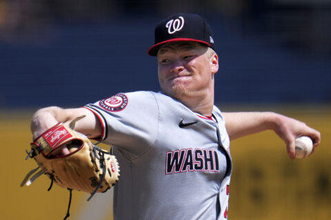 Vargas’ two-run double in the ninth rallies Nationals past Pirates 8-6 for doubleheader sweep