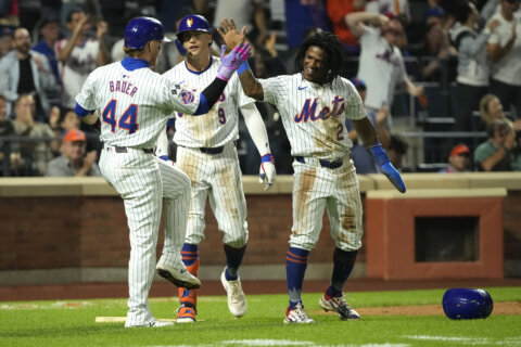 Quintana and Nimmo lead surging Mets to 10-0 win for 2nd straight blowout of Nationals