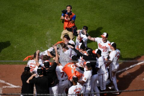 Anthony Santander's walk-off homer lifts Orioles to 5-3 win over Giants