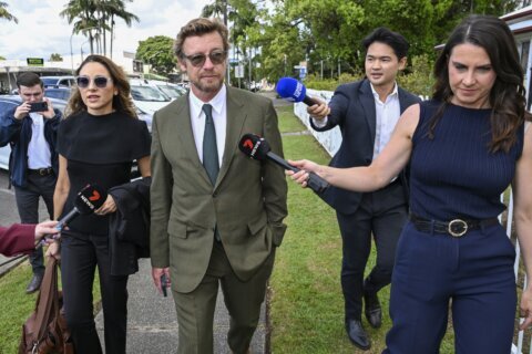 'The Mentalist' star Simon Baker admits drinking and driving in Australia