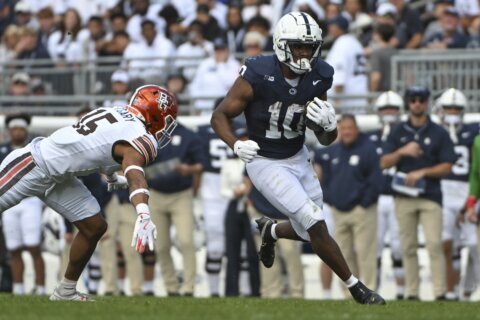 Drew Allar throws for 2 TDs and runs for another as No. 8 Penn State holds off Bowling Green 34-27