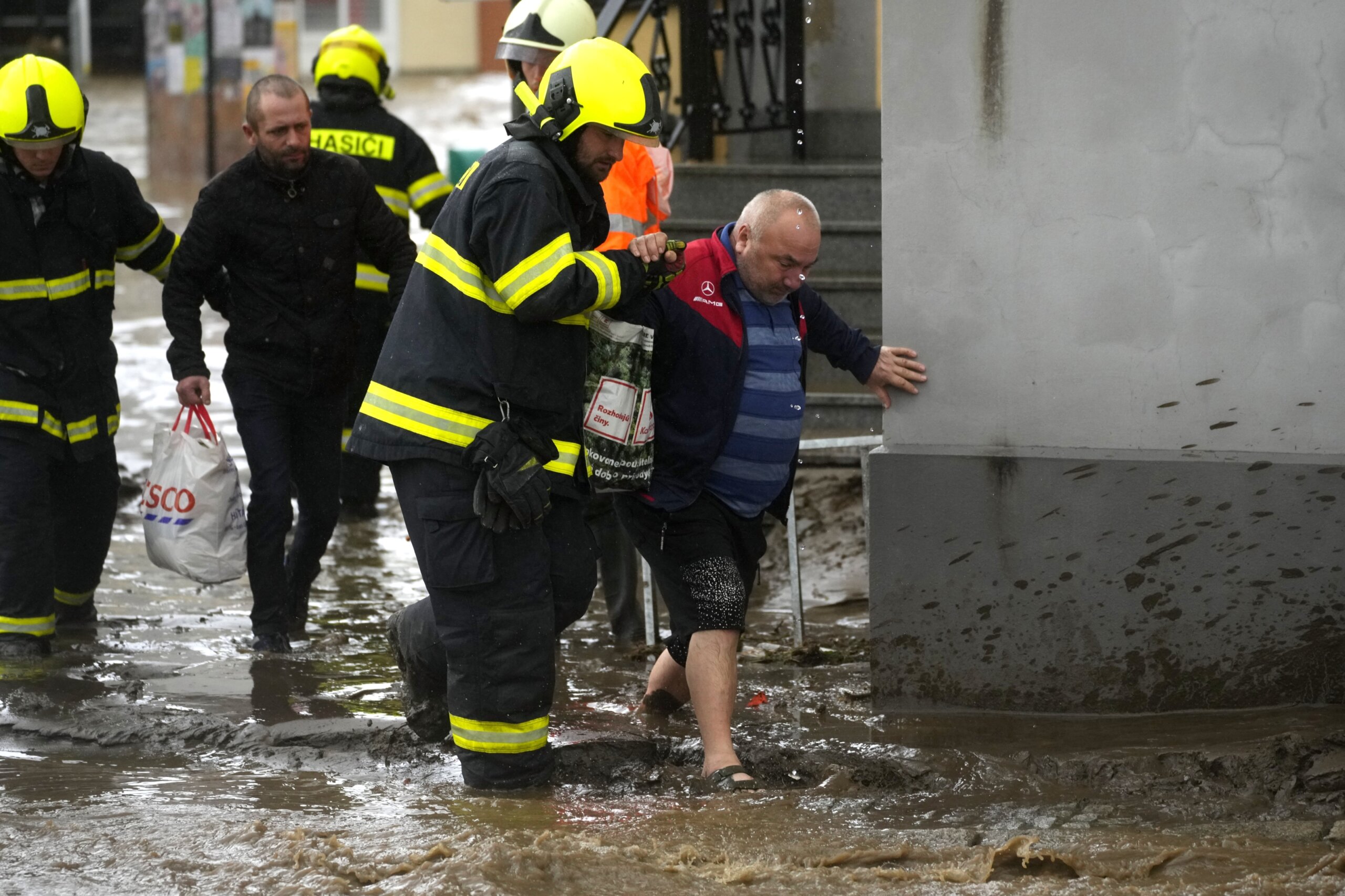 Czech Republic and Poland forced to evacuate as floodwaters continue to rise