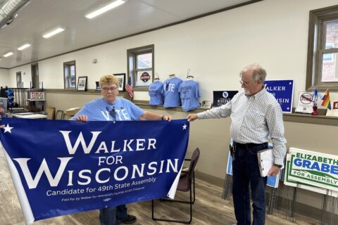 Scott Walker's campaign baffles Wisconsin voters who mistake him for more famous namesake