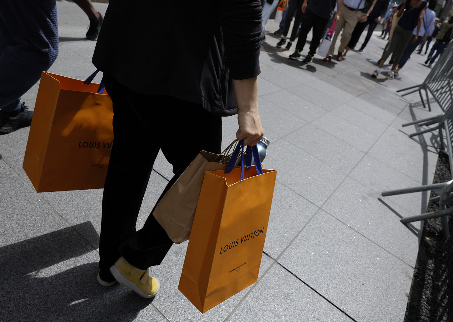 ‘Retail therapy’ sounds innocuous. Here are signs you’re addicted to shopping – WTOP News