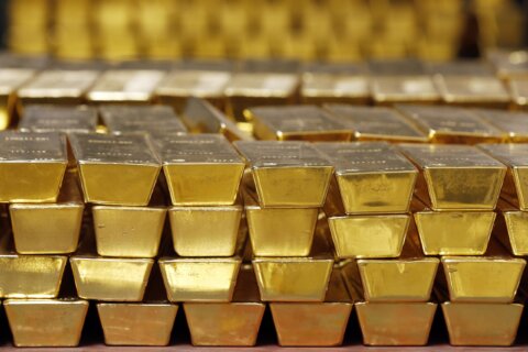 Gold bar scammer pleads guilty to bilking nearly $800,000 from Maryland woman