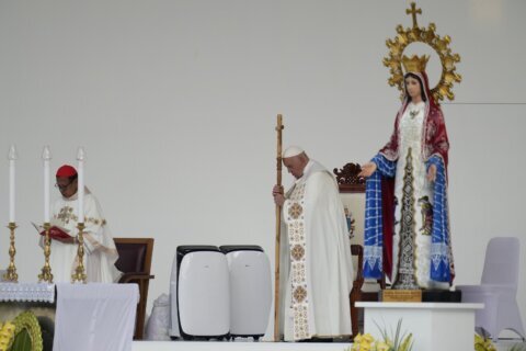 Pope arrives in Papua New Guinea for the second leg of his Southeast Asia and Oceania trip