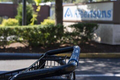 A state's experience with grocery chain mergers spurs a fight to stop Albertsons' deal with Kroger