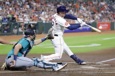 Astros overcome terrible start to clinch 4th straight AL West title