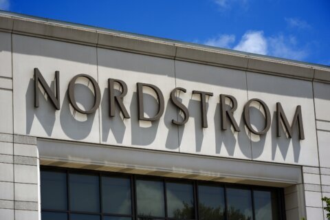 The Nordstrom family teams up with a Mexican retail group to bid for its namesake retailer