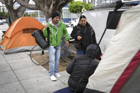 Moving homeless people from streets to shelter isn't easy, San Francisco outreach workers say