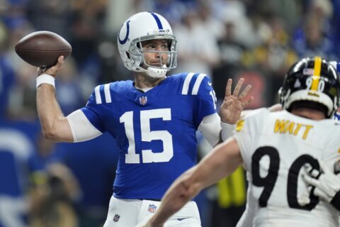 Joe Flacco relieves injured Anthony Richardson and helps Colts hold off Steelers 27-24