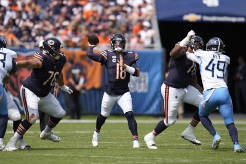 Caleb Williams has a rough debut but gets bailed out by Bears' defense in 24-17 win over Titans