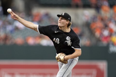 White Sox snap their 12-game skid with an 8-1 win over Baltimore