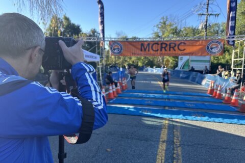 Seasoned athletes enjoy scenic views at Parks Half Marathon in North Bethesda